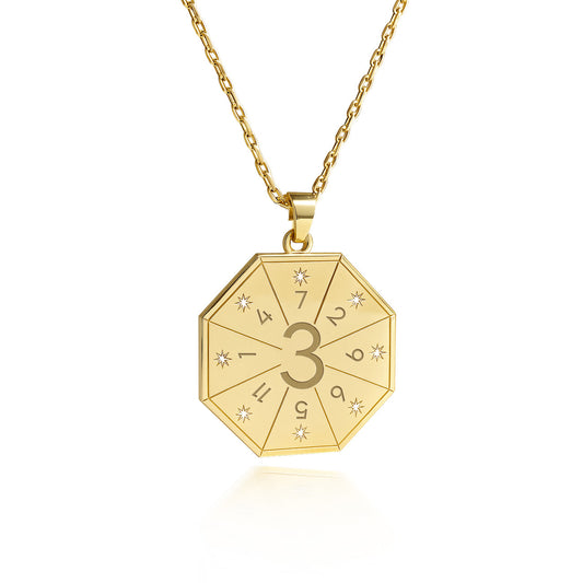 Naszyjnik z wisiorkiem Artysty (3) w kolorze złotym – Pieczęć Ekspresji