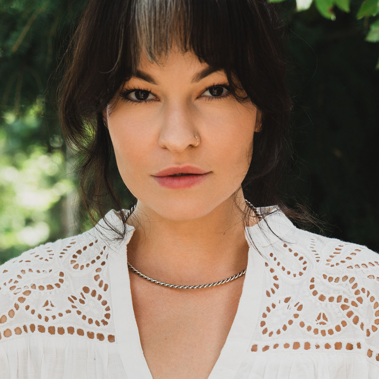 Miedziany naszyjnik tensorowy w kolorze srebrnym - Kubit Królewski (144 MHz)