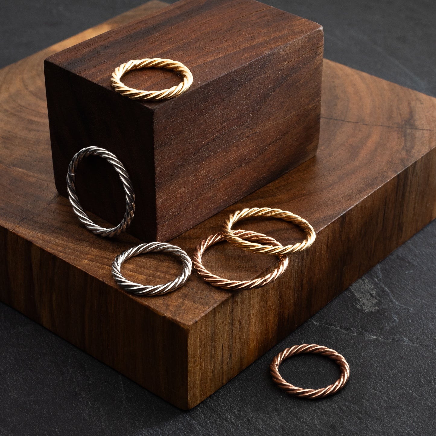 Miedziany pierścionek tensorowy w kolorze srebrnym - Amulet ochronny