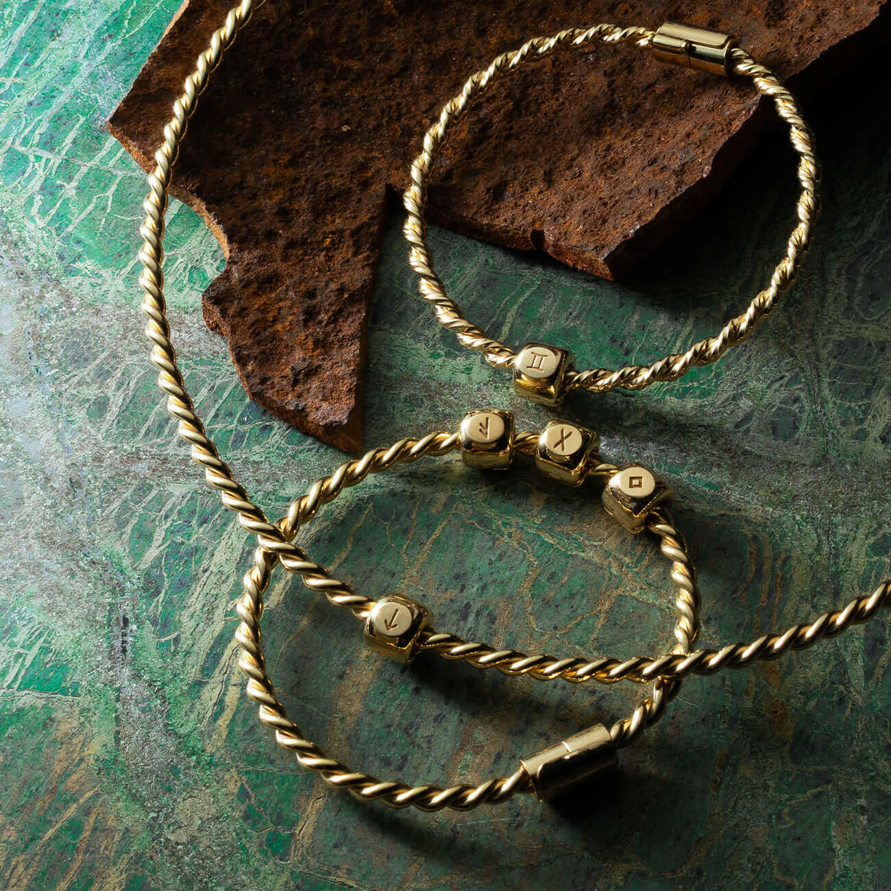 Miedziana bransoletka tensorowa w kolorze srebrnym - Zaginiony.