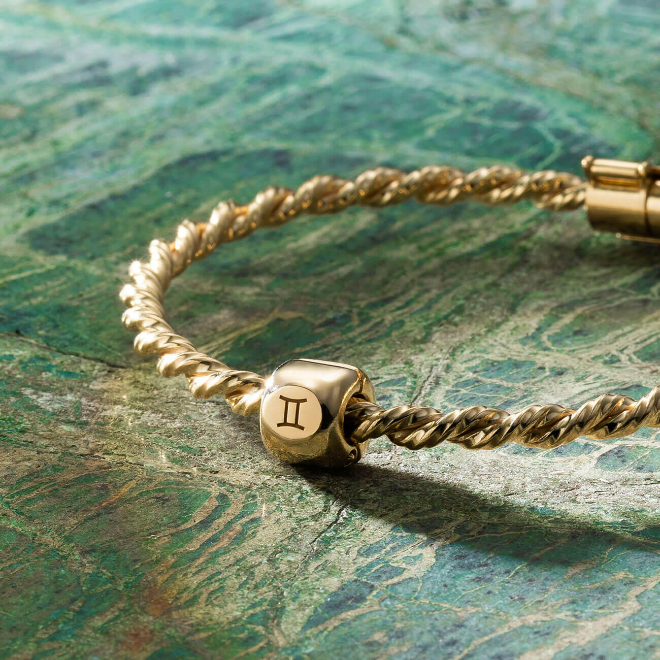 Złota bransoletka tensorowa - Amulet ochronny ze złota próby 585 - Królewski.