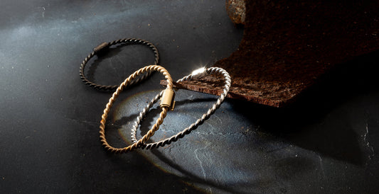 Energia Metali w Bransoletach Tensorowych